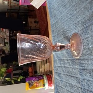 Pink Depression glasses (8).